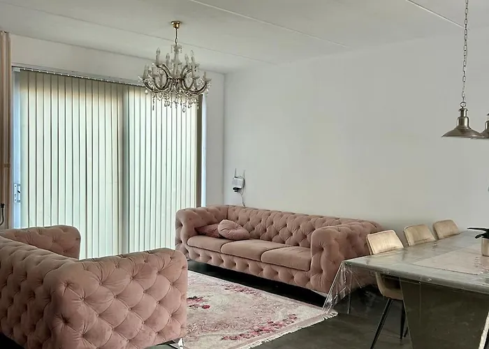 Charming House Oudenbosch